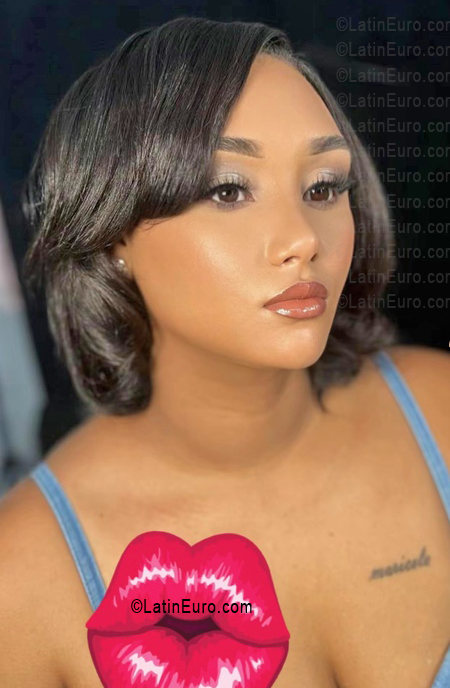 Date this sensual Dominican Republic girl Maricela from Santo Domigo DO56095
