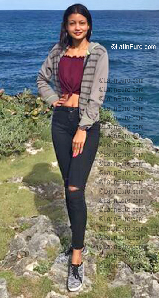 Date this exotic Dominican Republic girl Lisai from Nagua DO56790