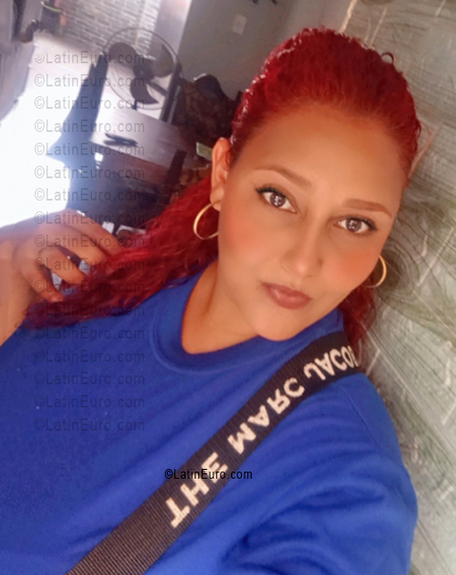 Date this young Venezuela girl YORLENYS from Caracas VE5441