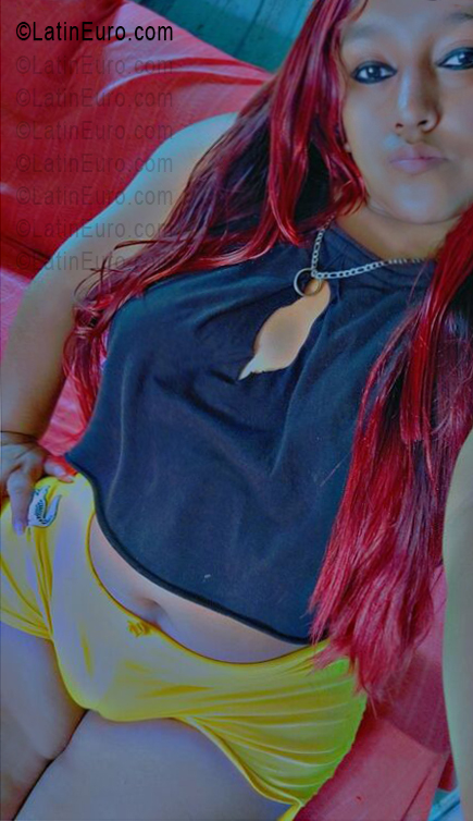 Date this gorgeous El Salvador girl Yanet from San Salvador SV198