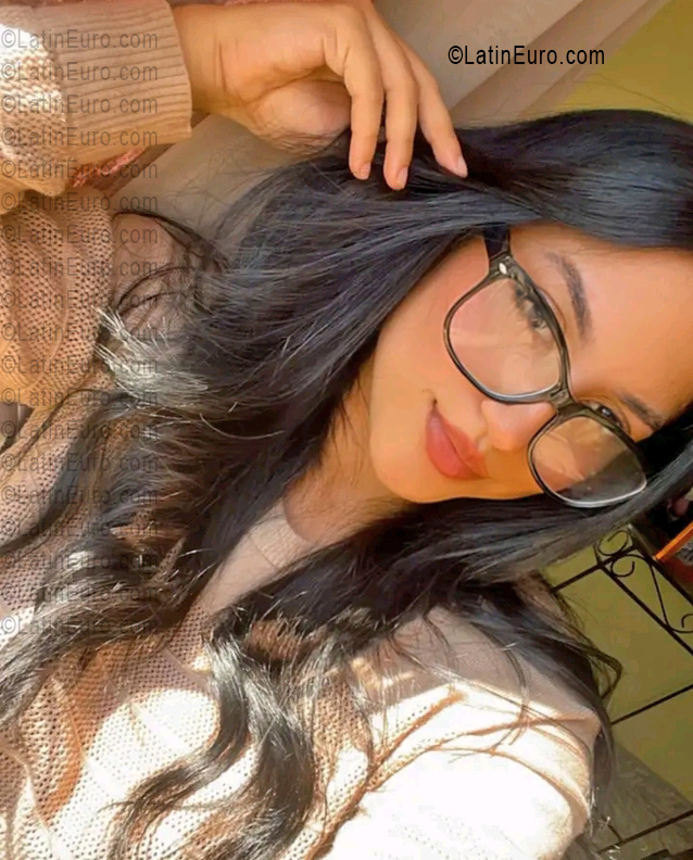 Date this lovely Venezuela girl Leonella velasquez from Maturin VE5595