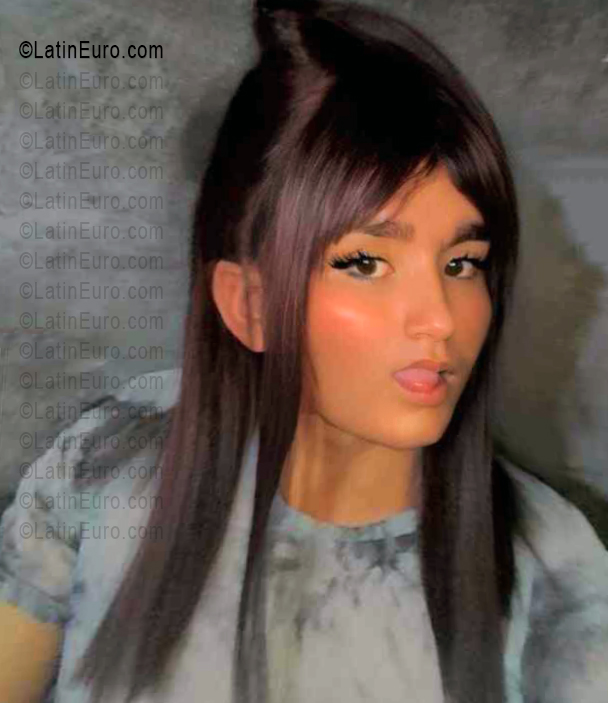 Date this young Venezuela girl Ashley from Puerto Cabello VE5606