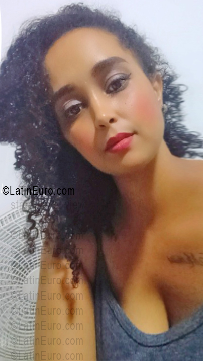 Date this sensual Colombia girl Maidely from Barranquilla CO33717