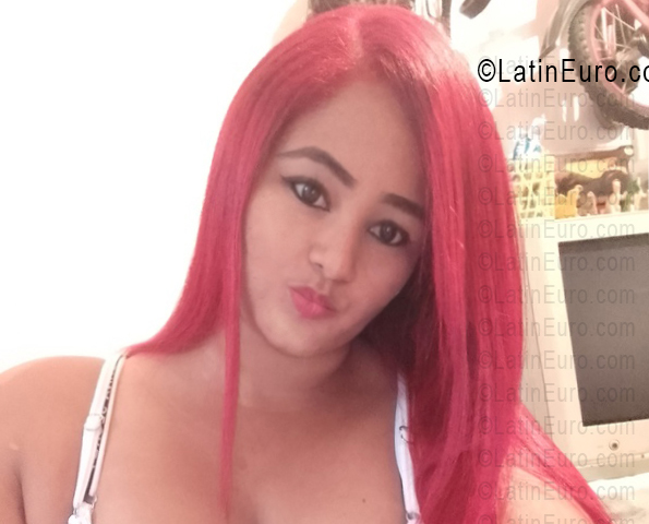 Date this hard body Venezuela girl Bileidi from Valencia VE5625