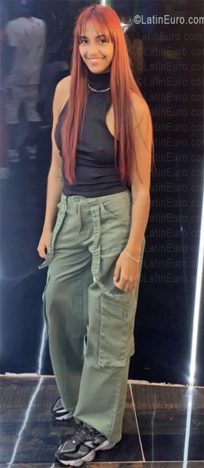 Date this sultry Dominican Republic girl Naylea from Peralta DO56341