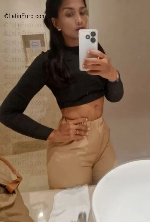 Date this exotic Dominican Republic girl Karen from Santo Domingo DO56342