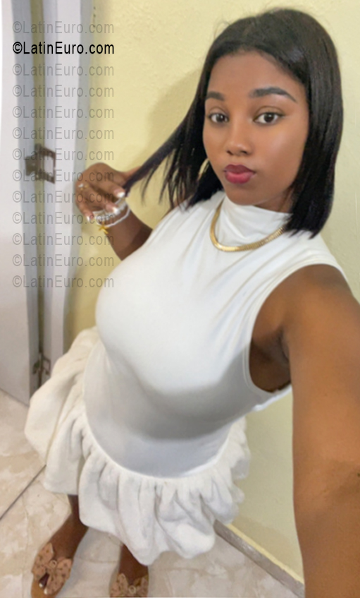 Date this young Dominican Republic girl Cynthia from La Romana DO56377