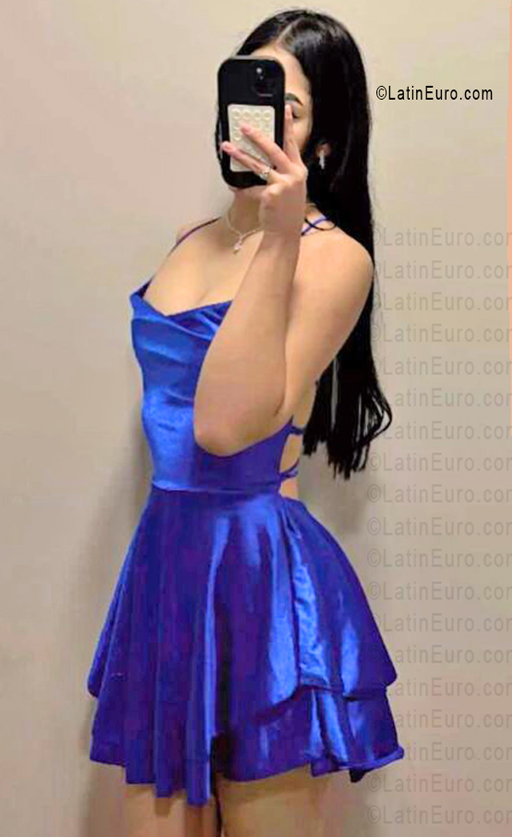 Date this funny Peru girl Zaida from Lima PE2166