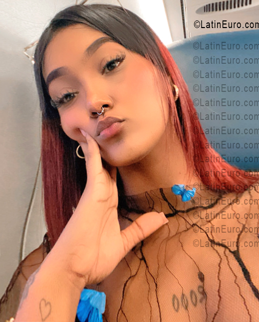 Date this funny Dominican Republic girl Walkis from Santiago DO56444