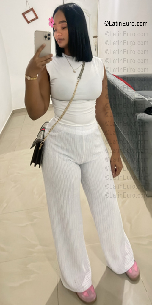 Date this cute Dominican Republic girl Nicole from San Juan DO56452