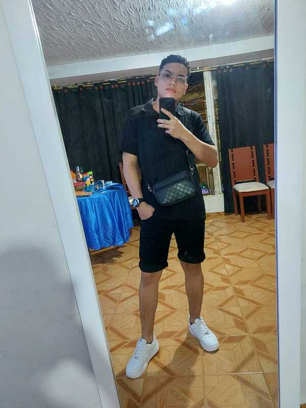 Date this hot Colombia man Kendell from Cali CO33749