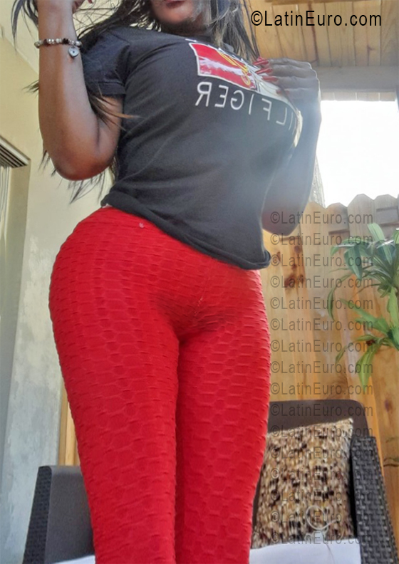 Date this good-looking Dominican Republic girl Catalina from Santo Domingo DO56509