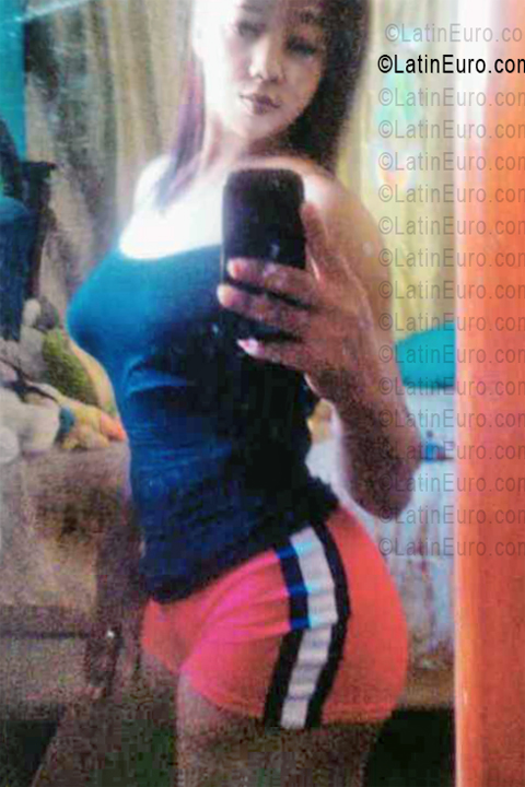 Date this cute Dominican Republic girl Lina from Esperanza DO56541