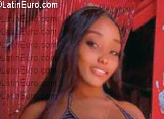 Date this hard body Dominican Republic girl Yessi from Santiago DO56559