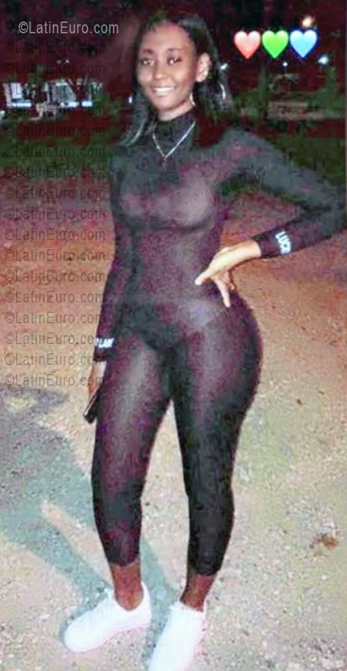 Date this beautiful Dominican Republic girl Yolanda from Santo Domingo DO56600