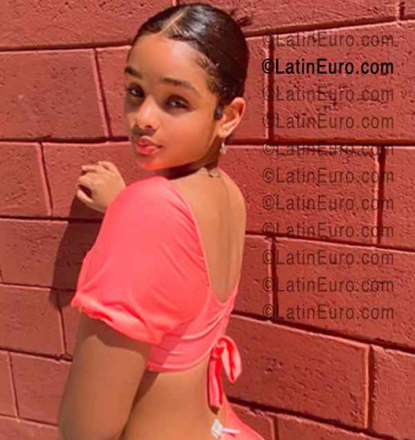Date this lovely Dominican Republic girl Aleysha from Santiago DO56645