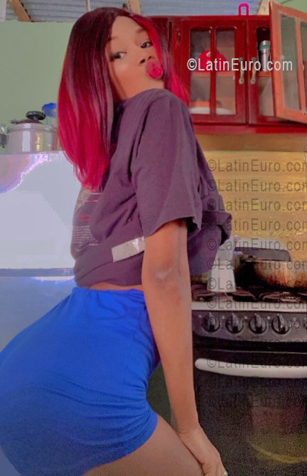 Date this sultry Dominican Republic girl Ester from Santo Domingo DO56667