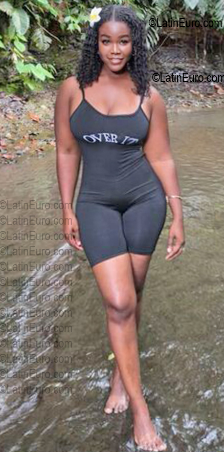 Date this hot Ecuador girl Narcisa from Esmeraldas EC1147