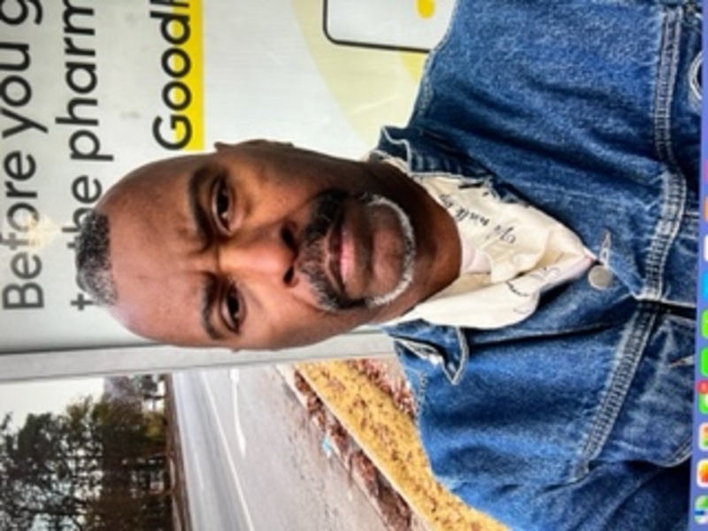 Date this nice looking United States man ISAIAH from Bonaire US25613