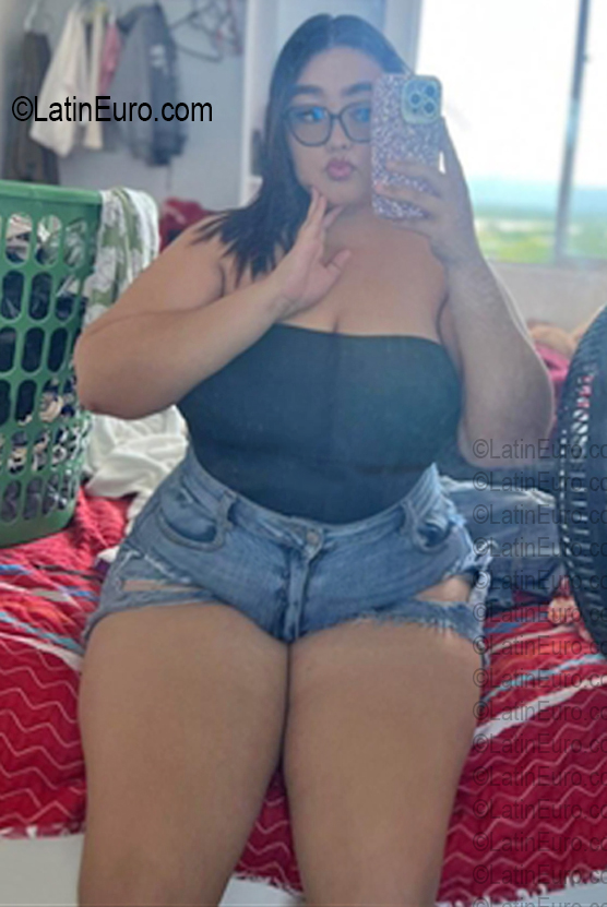 Date this sensual Colombia girl Isa from Valledupar CO33792