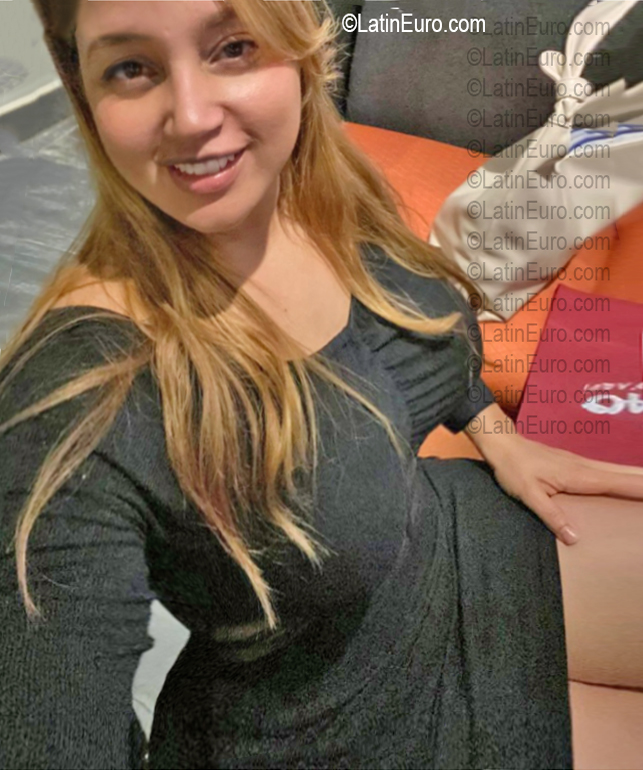 Date this beautiful Dominican Republic girl Keila from Santo Domingo DO56752