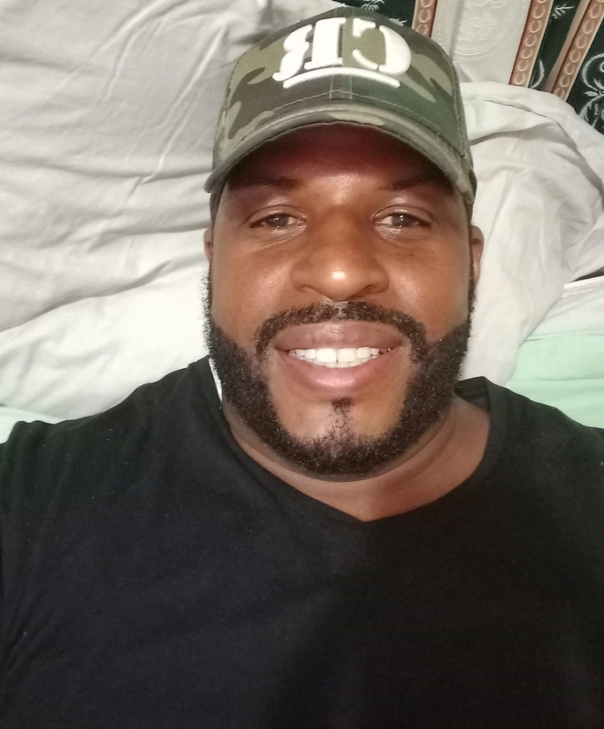 Date this beautiful United States man CALIFORNIA KING from Hollywood US25631