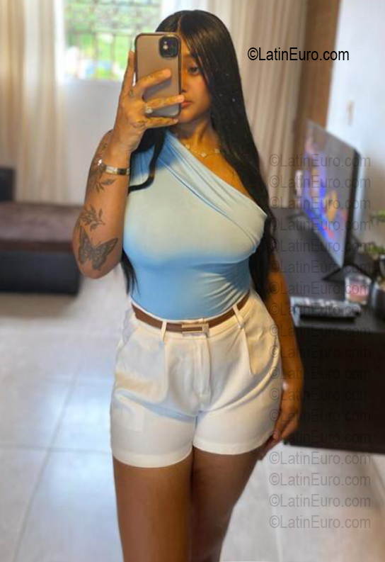 Date this beautiful Dominican Republic girl Rain from Santiago De Los Caballeros DO56765