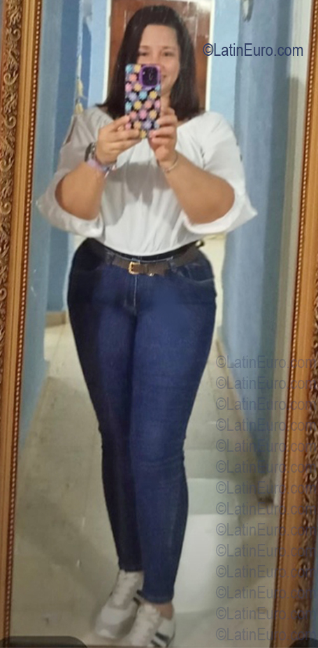 Date this fun Panama girl Itzel from Panama City PA1440