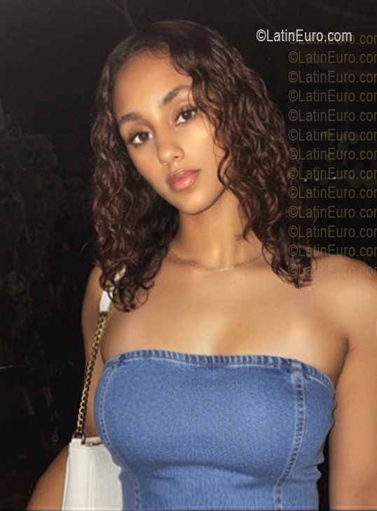 Date this young Dominican Republic girl Mariel from La Vega DO56970