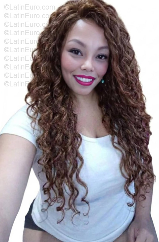 Date this georgeous Venezuela girl Steycy from Caracas VE5746