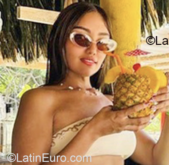 Date this attractive Colombia girl Ile Johana from Santa Marta CO33878