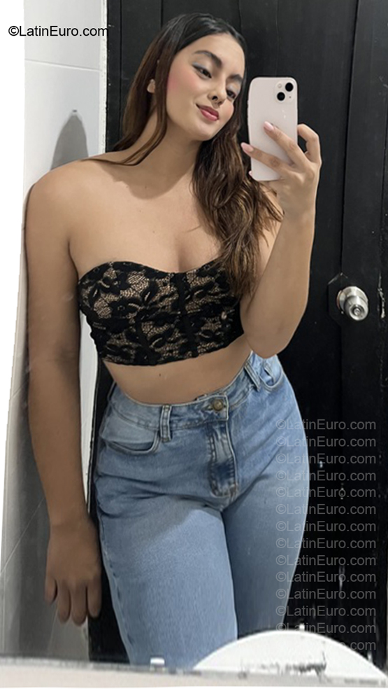 Date this cute Colombia girl Paula Andrea from Santa Marta CO33888