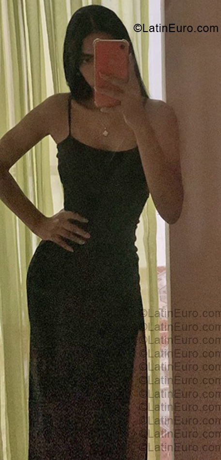 Date this funny Dominican Republic girl Nayelin from Duarte DO57218