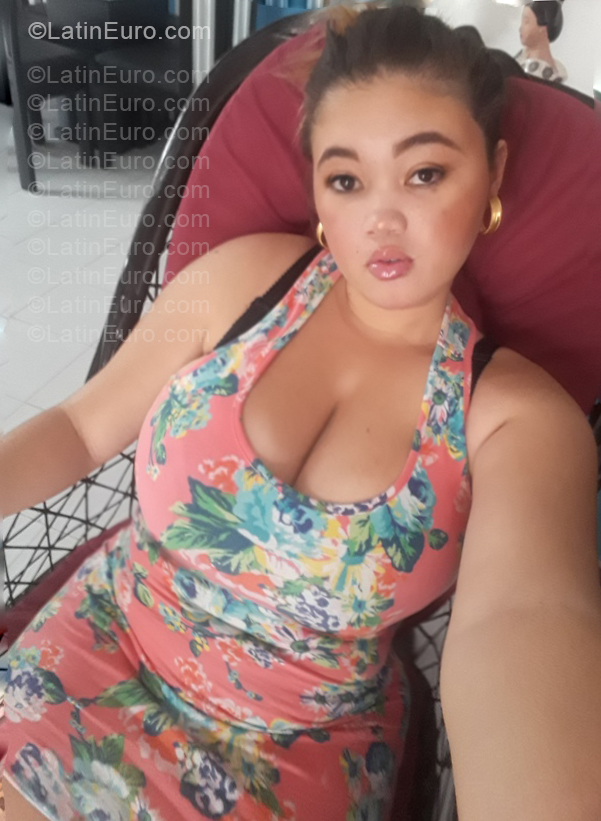 Date this foxy Dominican Republic girl Lorena from Santiago DO57219