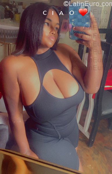 Date this nice looking Dominican Republic girl Rosangel from Santo Domingo DO57232