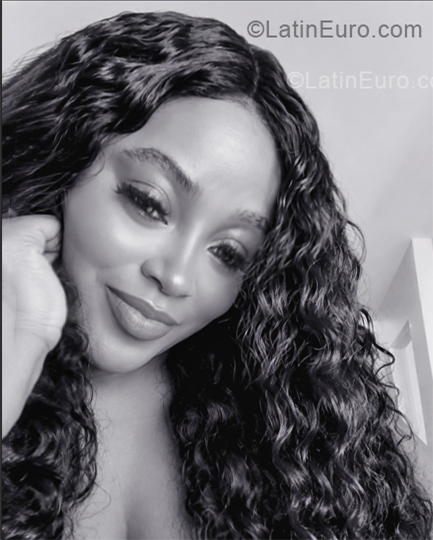 Date this charming Spain girl Johanna from Madrid ES965