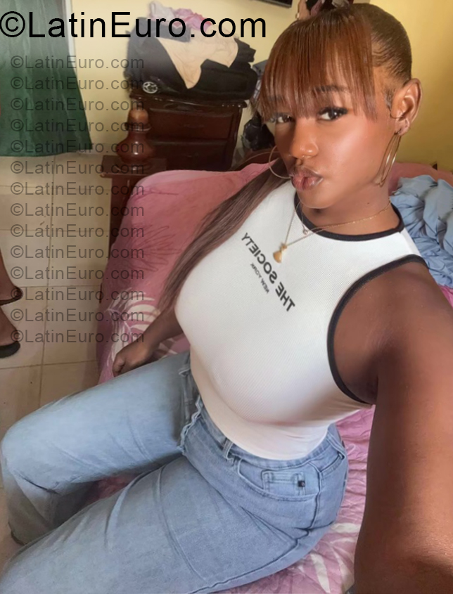 Date this delightful Dominican Republic girl Carolin from Santo Domingo DO57257