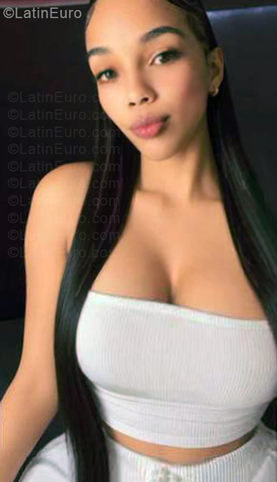 Date this stunning Dominican Republic girl Any from Santo Domingo DO57331