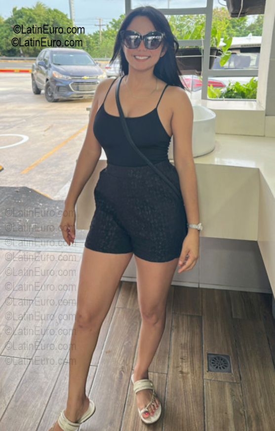 Date this cute Dominican Republic girl Varonisa from Santo Domingo DO57346